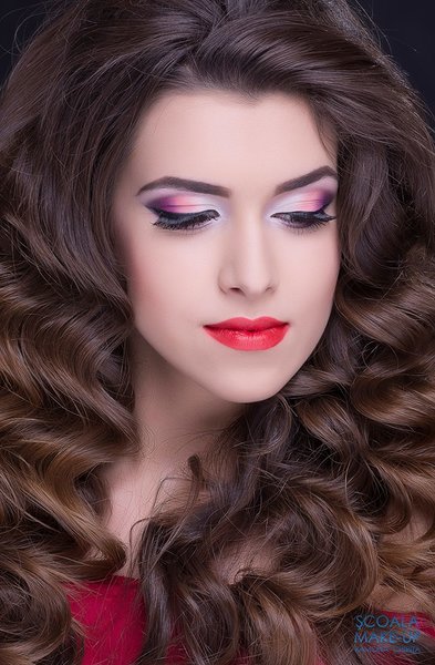 Scoala de make-up Chirita Ramona